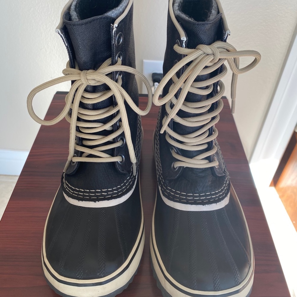 Sorrel women’s winter boots! Like New